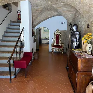 A La Casa Dei Potenti Сан-Джиминьяно